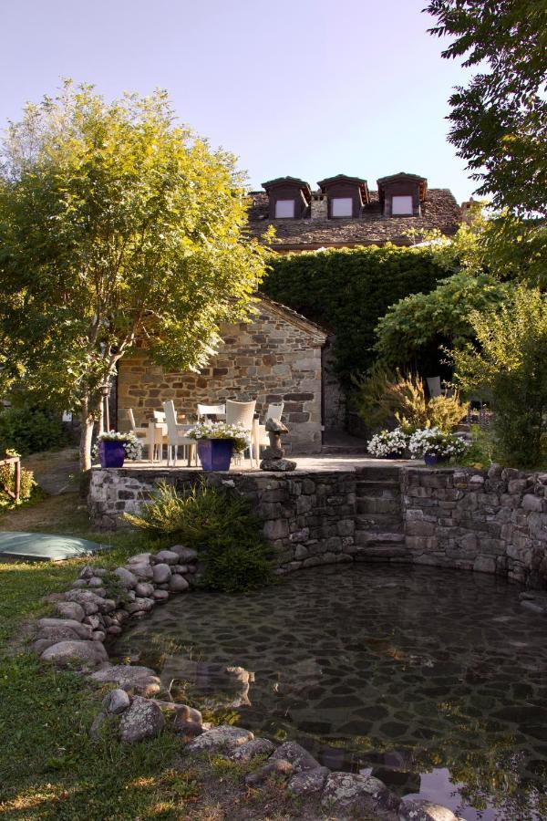 Borgo Casale Pensionat Albareto  Exteriör bild